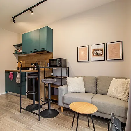Apartment Central: Urban Gem