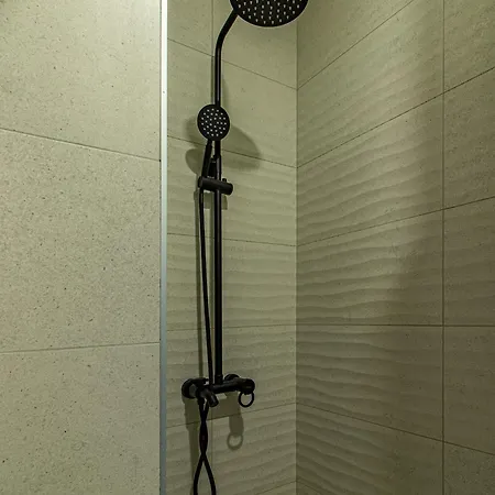 Apartment Central: Urban Gem